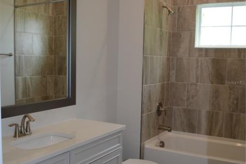 Casa en alquiler en Zephyrhills, Florida, 6 dormitorios, 455.22 m2 № 1791264 - foto 8