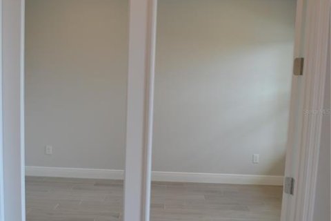 Casa en alquiler en Zephyrhills, Florida, 6 dormitorios, 455.22 m2 № 1791264 - foto 15
