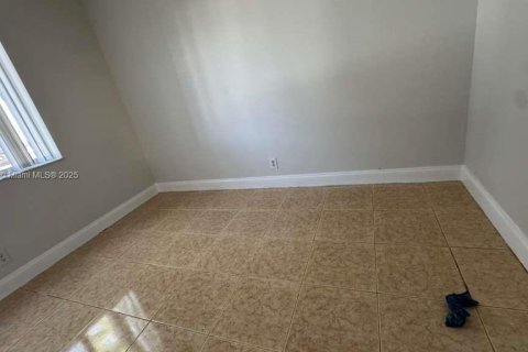 Condominio en alquiler en Pompano Beach, Florida, 2 dormitorios, 77.11 m2 № 1969089 - foto 11