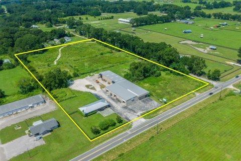 Immobilier commercial à Summerfield, Floride № 2404710