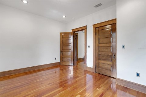 House in Lakeland, Florida 3 bedrooms, 153.29 sq.m. № 2095187 - photo 13