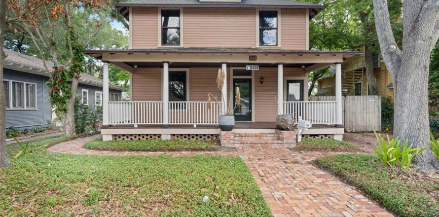House in Lakeland, Florida 3 bedrooms, 153.29 sq.m. № 2095187