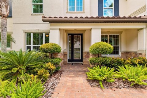 House in Tampa, Florida 7 bedrooms, 486.53 sq.m. № 2197028 - photo 7