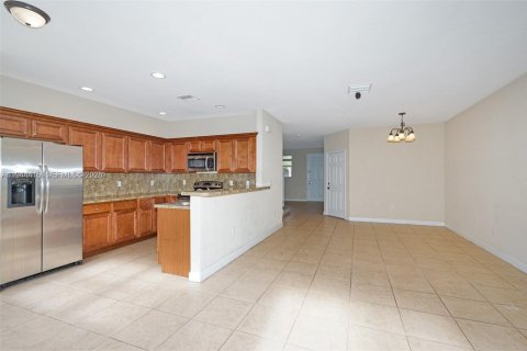 Townhouse in Miami, Florida 3 bedrooms, 168.34 sq.m. № 2001648 - photo 10