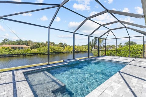 Casa en venta en Port Charlotte, Florida, 4 dormitorios, 170.29 m2 № 2109919 - foto 25