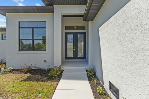 Casa en venta en Port Charlotte, Florida, 4 dormitorios, 170.29 m2 № 2109919 - foto 2