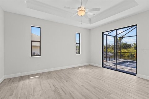 Casa en venta en Port Charlotte, Florida, 4 dormitorios, 170.29 m2 № 2109919 - foto 14