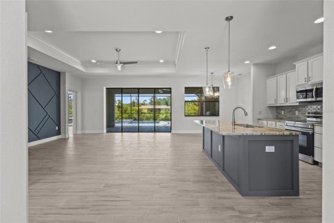Casa en venta en Port Charlotte, Florida, 4 dormitorios, 170.29 m2 № 2109919 - foto 3