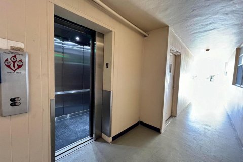 Condo in Boca Raton, Florida, 2 bedrooms  № 1174631 - photo 1