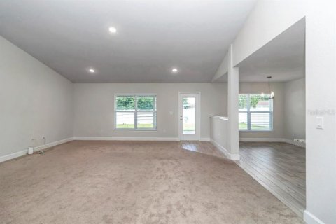 House in Ocala, Florida 4 bedrooms, 278.71 sq.m. № 2150479 - photo 6