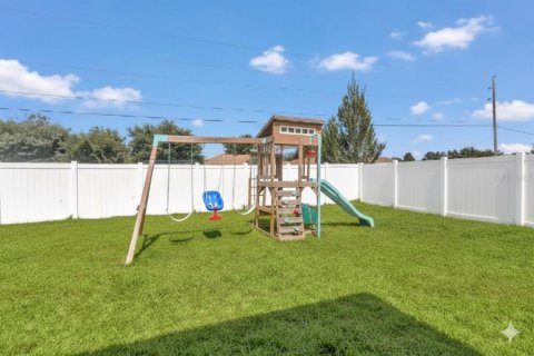 House in Ocala, Florida 4 bedrooms, 278.71 sq.m. № 2150479 - photo 27
