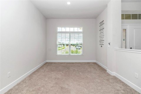 House in Ocala, Florida 4 bedrooms, 278.71 sq.m. № 2150479 - photo 8
