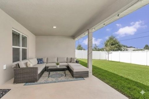 House in Ocala, Florida 4 bedrooms, 278.71 sq.m. № 2150479 - photo 25