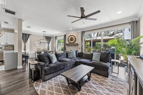 Adosado en venta en Tampa, Florida, 3 dormitorios, 182.83 m2 № 1835687 - foto 7