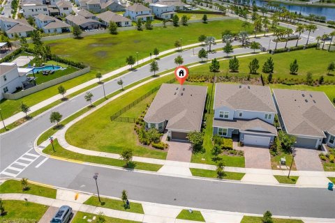 House in Orlando, Florida 4 bedrooms, 216.09 sq.m. № 2201784
