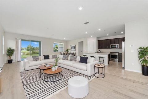 House in Orlando, Florida 4 bedrooms, 216.09 sq.m. № 2201784 - photo 9