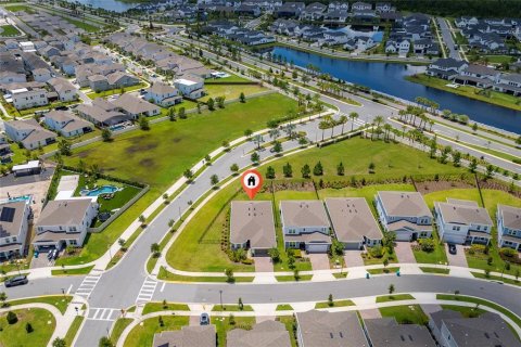 House in Orlando, Florida 4 bedrooms, 216.09 sq.m. № 2201784 - photo 6
