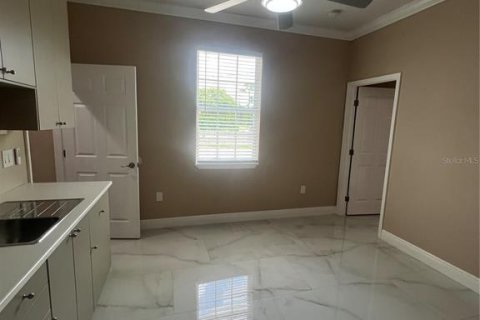 Casa en venta en Orlando, Florida, 6 dormitorios, 274.25 m2 № 1791665 - foto 22