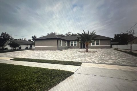 Casa en venta en Orlando, Florida, 6 dormitorios, 274.25 m2 № 1791665 - foto 1