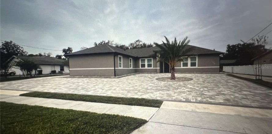 Casa en Orlando, Florida 6 dormitorios, 274.25 m2 № 1791665