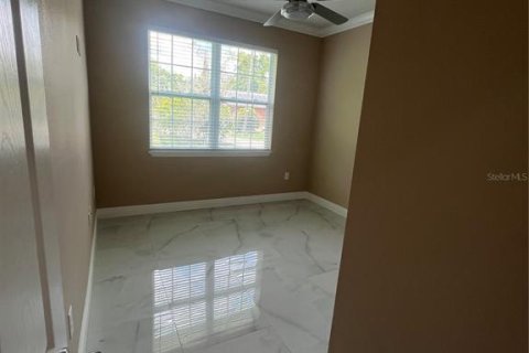 Casa en venta en Orlando, Florida, 6 dormitorios, 274.25 m2 № 1791665 - foto 18