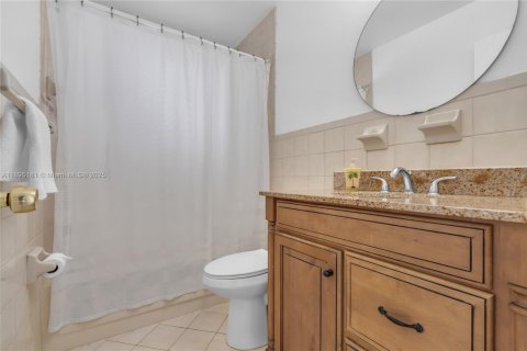 Propiedad comercial en venta en Miami, Florida, 339.84 m2 № 1947285 - foto 26