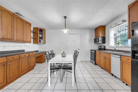 Immobilier commercial à vendre à Miami, Floride: 339.84 m2 № 1947285 - photo 27