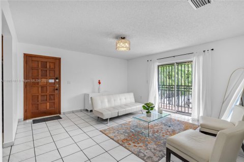 Immobilier commercial à vendre à Miami, Floride: 339.84 m2 № 1947285 - photo 23
