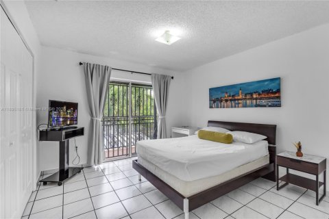 Propiedad comercial en venta en Miami, Florida, 339.84 m2 № 1947285 - foto 24