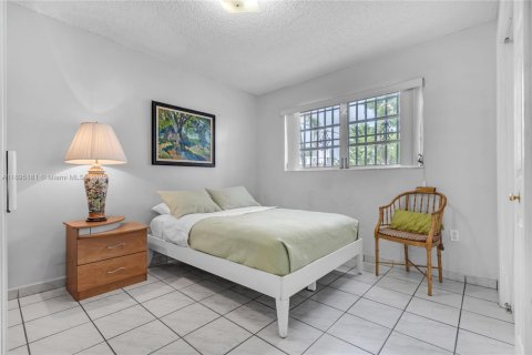 Immobilier commercial à vendre à Miami, Floride: 339.84 m2 № 1947285 - photo 21