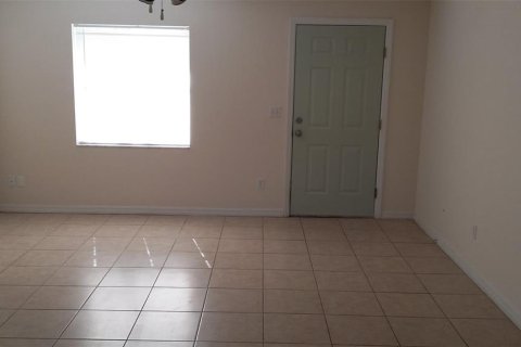 Commercial property in Edgewater, Florida 183.2 sq.m. № 2259024 - photo 13