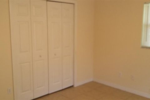 Commercial property in Edgewater, Florida 183.2 sq.m. № 2259024 - photo 14