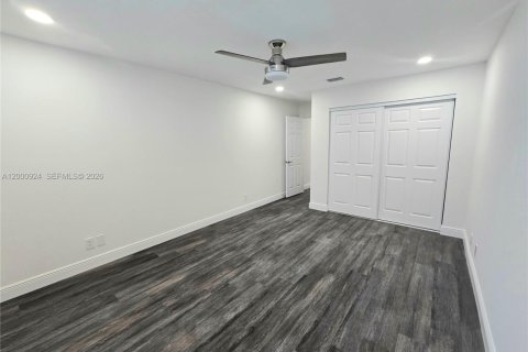 Снять в аренду таунхаус в Дирфилд-Бич, Флорида 3 спальни, 138.05м2, № 2065387 - фото 27