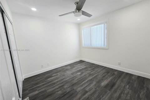 Снять в аренду таунхаус в Дирфилд-Бич, Флорида 3 спальни, 138.05м2, № 2065387 - фото 22