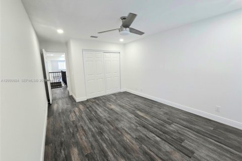 Снять в аренду таунхаус в Дирфилд-Бич, Флорида 3 спальни, 138.05м2, № 2065387 - фото 26