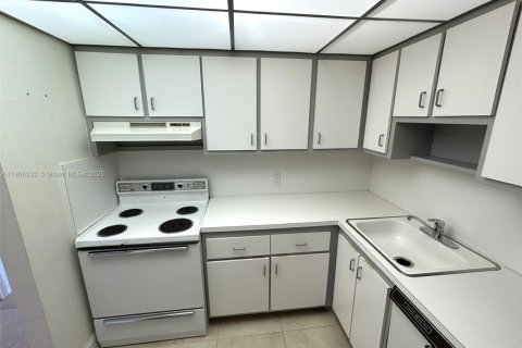 Condo in Aventura, Florida, 1 bedroom  № 1964784 - photo 8
