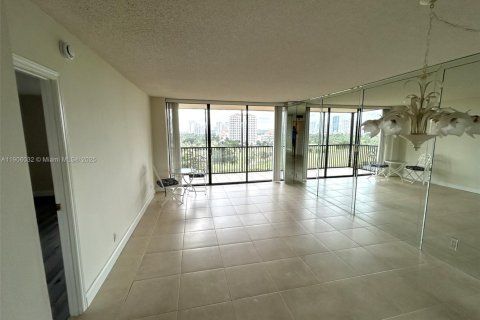 Condo in Aventura, Florida, 1 bedroom  № 1964784 - photo 4