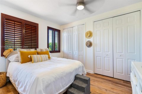 House in Cutler Bay, Florida 5 bedrooms, 366.5 sq.m. № 2035268 - photo 29