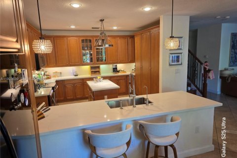 House in Cutler Bay, Florida 5 bedrooms, 366.5 sq.m. № 2035268 - photo 19