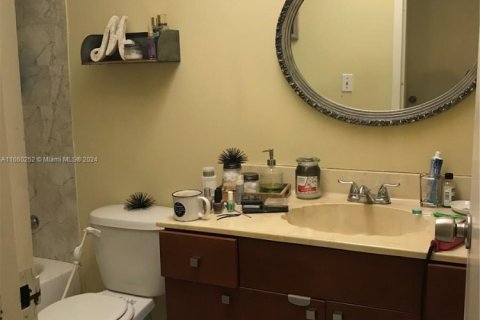 Condo in Sunny Isles Beach, Florida, 2 bedrooms  № 1753700 - photo 6