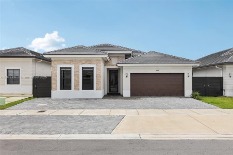 House in Miami, Florida 4 bedrooms, 193.79 sq.m. № 1834494 - photo 5