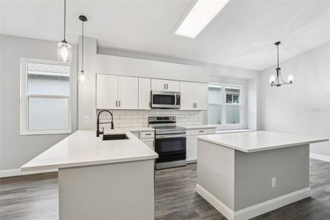Villa ou maison à vendre à Riverview, Floride: 4 chambres, 187.66 m2 № 1910753 - photo 9