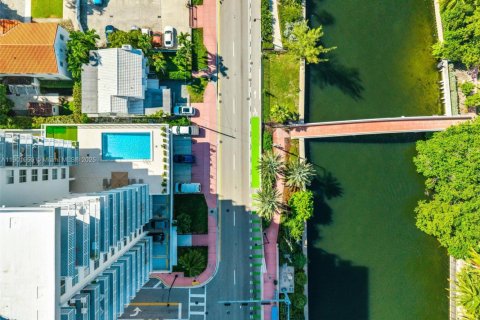 Condominio en alquiler en Miami Beach, Florida, 2 dormitorios, 167.22 m2 № 2055076 - foto 3