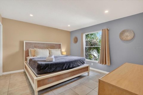 Duplex in Holmes Beach, Florida 2 bedrooms, 74.32 sq.m. № 2107520 - photo 26