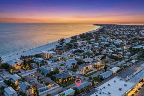 Duplex in Holmes Beach, Florida 2 bedrooms, 74.32 sq.m. № 2107520 - photo 2