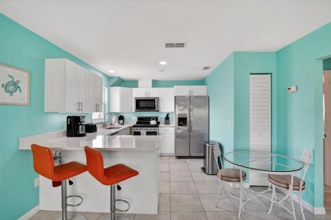 Duplex in Holmes Beach, Florida 2 bedrooms, 74.32 sq.m. № 2107520 - photo 7