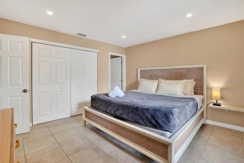 Duplex in Holmes Beach, Florida 2 bedrooms, 74.32 sq.m. № 2107520 - photo 27