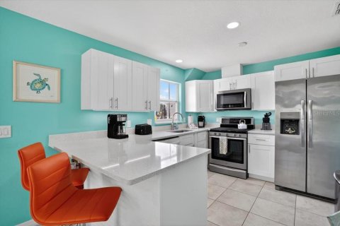 Duplex in Holmes Beach, Florida 2 bedrooms, 74.32 sq.m. № 2107520 - photo 9