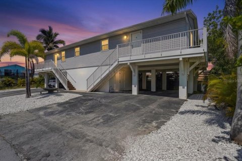 Duplex à Holmes Beach, Floride 2 chambres, 74.32 m2 № 2107520