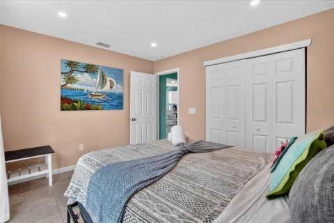 Duplex in Holmes Beach, Florida 2 bedrooms, 74.32 sq.m. № 2107520 - photo 23
